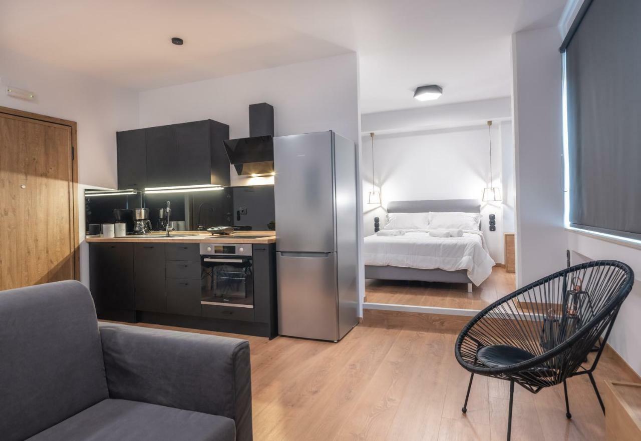Elegant Urban Apartment Ираклио Екстериор снимка